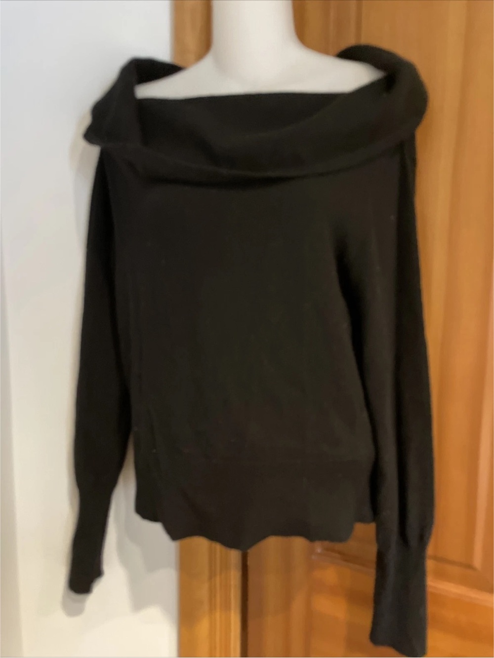 Women’s black cashmere sweater cowl neck